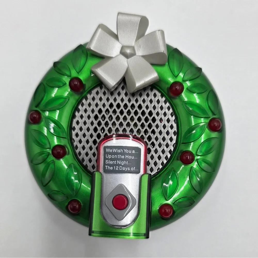 Hallmark Keepsake MP3 Player Station Christmas Ornament Light‎ Sound Magic
